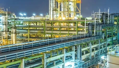 Oil Stocks Facing The Strait Of Hormuz Shock Investors Should Watch 