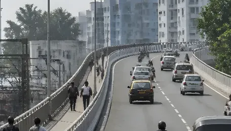 Mumbai Opens Three Bridges to Fix Sion, Vidyavihar Traffic