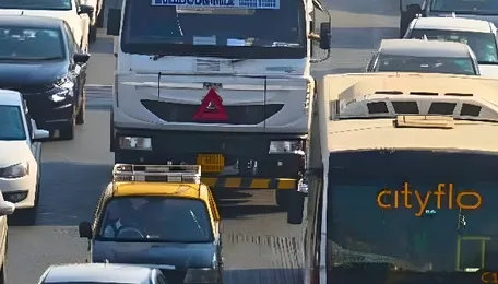 Delhi Noida Connectivity Shifts Amid Flyway Works