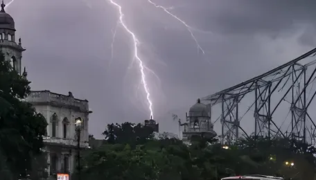 Kolkata Thunderstorms Bring Relief From Humid Heat 
