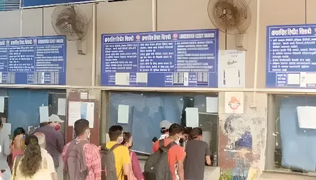 CSMT Mobile Ticketing Generates Over Crore Revenue