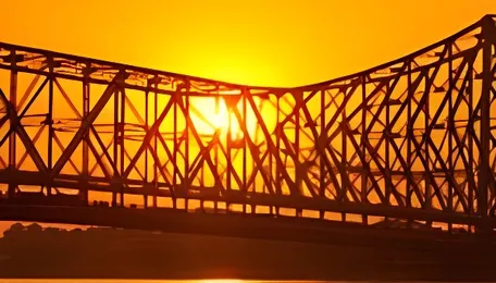 Kolkata Rising Heat And Weekend Showers Forecast