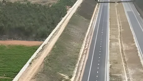 Pune Bengaluru Highway Blocked After Truck Dispute