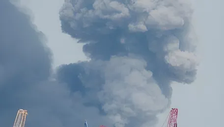 Amid turmoil, Tehran shuts Strait of Hormuz 