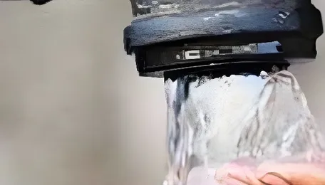 Kolkata Housing Hit By Water Contamination