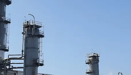 U.S.-Iran deal drops oil, stokes China glut and reverse lag risk for Korea - CHOSUNBIZ 