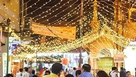 Indore Sarafa Market Faces Price Rise And Fewer Diners