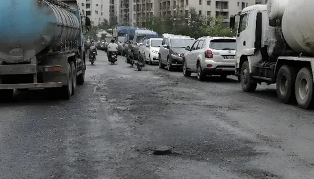 Pune Undri Road Crash Exposes Dangerous Road Repair Gap