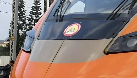 Bengaluru Mumbai Vande Bharat Sleeper Boosts Premium Rail Connectivity