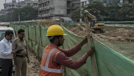 Delhi Dust Pollution Crackdown Tightens as CAQM Orders Agency Action