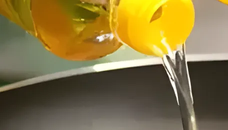 India oilmeal exports hit by US-Iran conflict, Red Sea disruptions