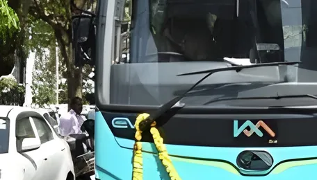Kochi Metro Plans New Fleet Of Electric Feeder Buses To Improve Access To Metro And Water Metro Stations 