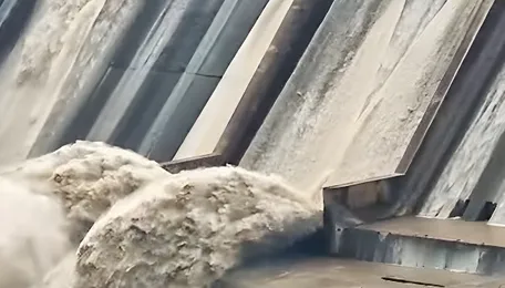 Kashmir Braces For 1000 MW Power Shortfall Amid Summer Heat As Flushing Operations Begin At Baglihar, Salal Hydropower Plants 
