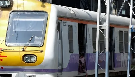 Mumbai Bandra Terminus Water Supply Disruption Affects Trains