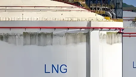 US natural gas rises as Texas heat outlook boosts power demand