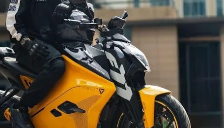 Electric Adoption in India: Role of the Ultraviolette Superstreet F77 