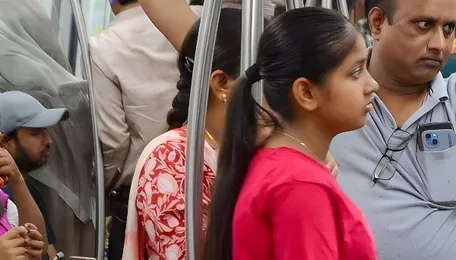 Gurugram Commuters Face Severe Traffic Jams Amid Ongoing Metro Construction Trials 