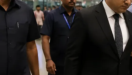 Cyber Fraud Case: ED Arrests Alleged Lien-Fixer at Mumbai Airport