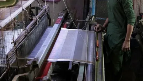 India cooking gas crisis forces exodus of textile workers 