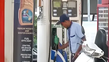Govt remains non-committal on reducing petrol, diesel prices amid fluctuating crude prices 