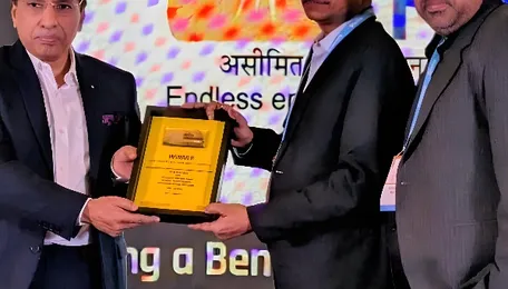 REC Wins Prestigious Infra Leadership Award for Landmark Green Financing Projects 