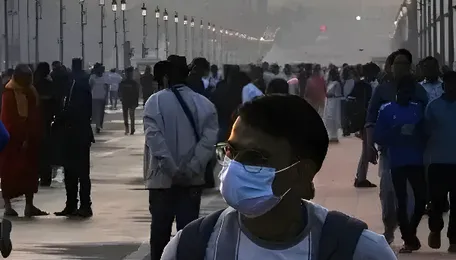 Delhi Activates Stage-III Curbs As AQI Hits 425