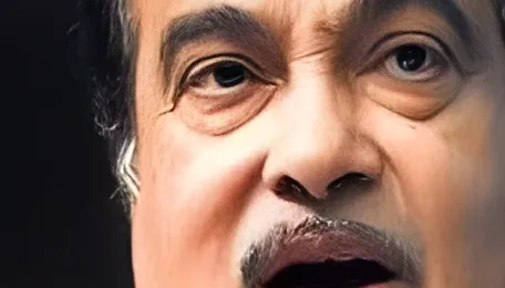 Gadkari’s Clean Mobility Push Puts EV, Bus Makers In Spotlight 