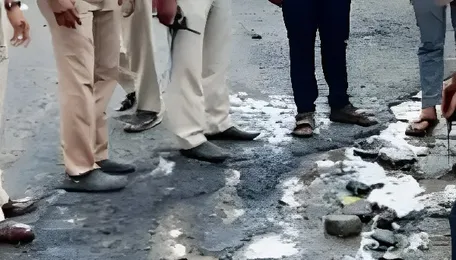 Kolkata Road Repairs Stalled By Monsoon KMC Awaits 7 Day Dry Spell To Resume