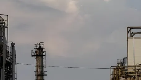 Turning Petcoke into Profit: A New Opportunity for Indian Refineries 