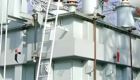 Manufacturers cut output as electricity supply plunges 