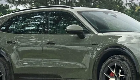 Porsche Cayenne Electric image gallery 