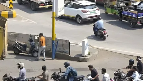 Karnataka govt assures no auto gas supply shortage amidst rumors