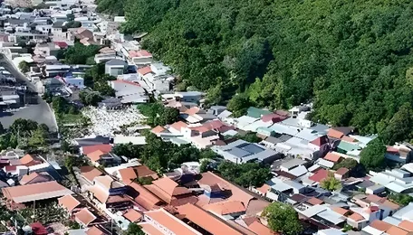 Long Son develops “Village in the City, City in the Village” 