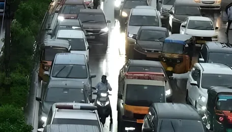 Hyderabad Evening Rain Disrupts Peak Hour Commute