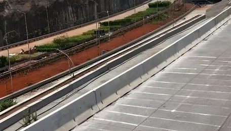 Godrej Enterprises deploys crash barrier system on Mumbai–Pune Expressway project 