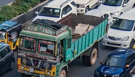 India Passenger Vehicle Sales Growth to Slow in FY2027, ICRA Says 