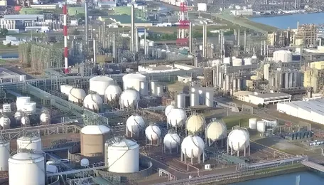 Asian oil trading hub Singapore sees inventories slide to two-week low 