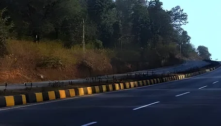 Sonbhadra district proposes 13 new roads worth ₹290.50 crore to boost industrial connectivity 