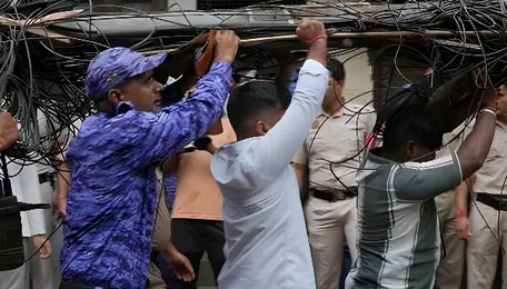 India Building Collapse 