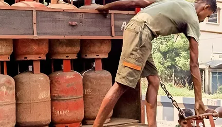 LPG, CNG, PNG prices today, August 29: Check domestic, commercial cylinder rates in Delhi, Mumbai, Pune, Ahme 