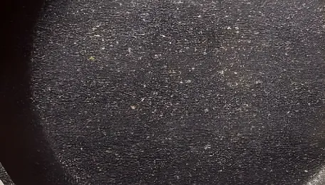 Small Scratch On Non-Stick Pan Linked To Cancer and Infertility; Doctor Suggests 2 Safe Options 