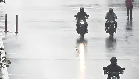 Hyderabad Pre Monsoon Conditions Bring Heat And Showers