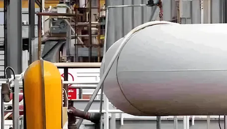 Oil Prices Open 2026 Higher as Geopolitical Risk Rises