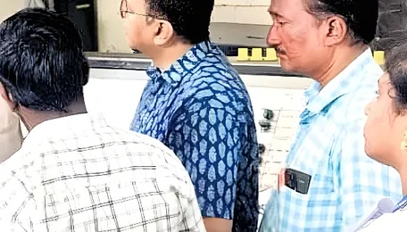 SCoR PCOM inspects stns, reviews infra projects 