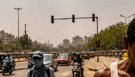 Hyderabad Heat Holds Above 35°C as Rain Stays Away