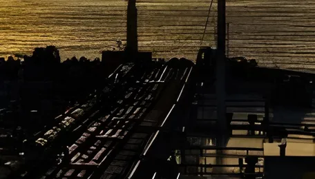 Russia's Cheap Oil Ride to India Hits a Fragile Plateau 