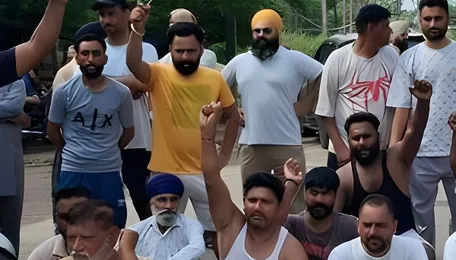 Power strike hits water supply in Phagwara, residents take to streets 