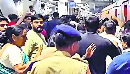 Mumbai Suburban Trains Disrupted By Badlapur Express Delay