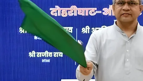 Ashwini Vaishnaw Flags Off New Dohrighat–Aunrihar Passenger Train for Purvanchal 