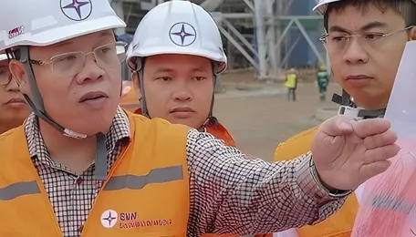 EVN proactively secures power sources and accelerates key projects towards the end of the year. 